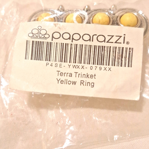 Ring - Picture 3 of 3